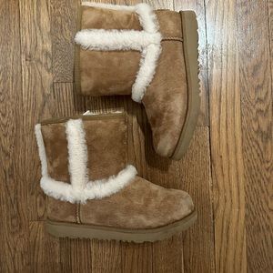 Big kids UGG boots size 4